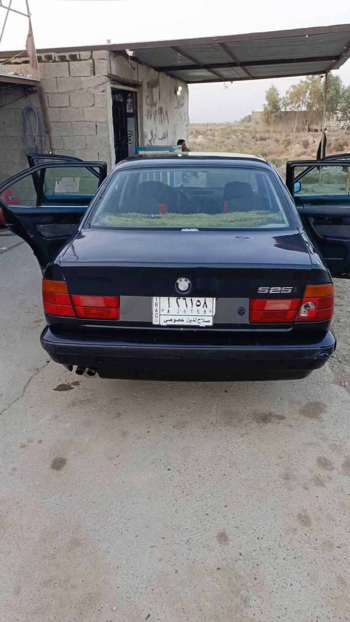 bmw 525
موديل 1994
كير محرك نظيف تحويل ثاني يوم بأسمي مصبوغة عام جمالية عدا طخة جاملغ خلفي تبريد وي السويج محرك فانوس 
السعر 55 
اي استفسار موجود خاص او هذا الرقم ***********

