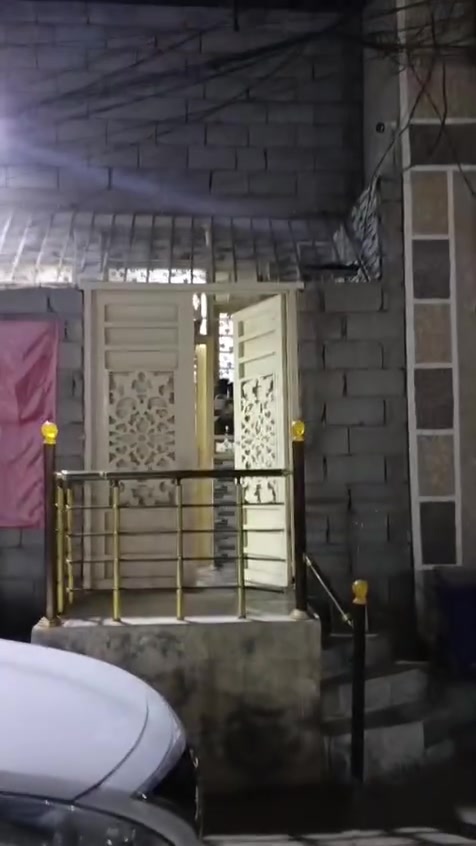 دار للبيع المساحه 70م طابق واحد طابو زراعي سند 25 قرار محكمة حي الزهور 2 شارع المثالي مقابل حي الإمام علي قرب اسواق برتقالة الاستفسار على الارقام التاليه ***********واتساب
***********
