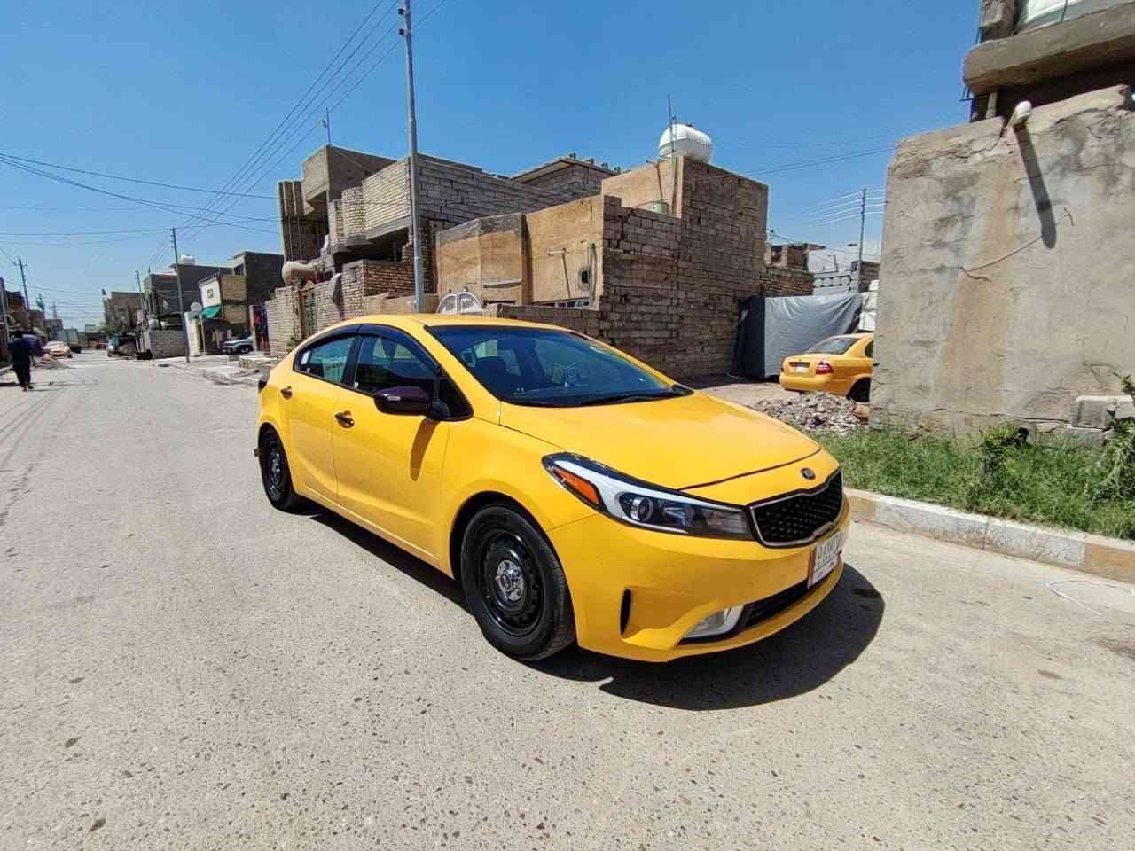 السلام عليكم خوان سياره البيع فورتي موديل 2018 حادثه مرفوق بل نشر سياره ليبل واحد بس عطرات من مريكه مكينه 2000 دوش كير يتي مكينه وكير وحداديه وتبريد ثلج وتخم تاير سياره جديده بعنه لكلمه والله حله من صوره  صارله سبوع من طلعت من الفرن يعني سخط ماتلكه بيه السعر 108 وبيه مجال بصيط حك جيتك  مكاني بغداد حي أور  ***********
