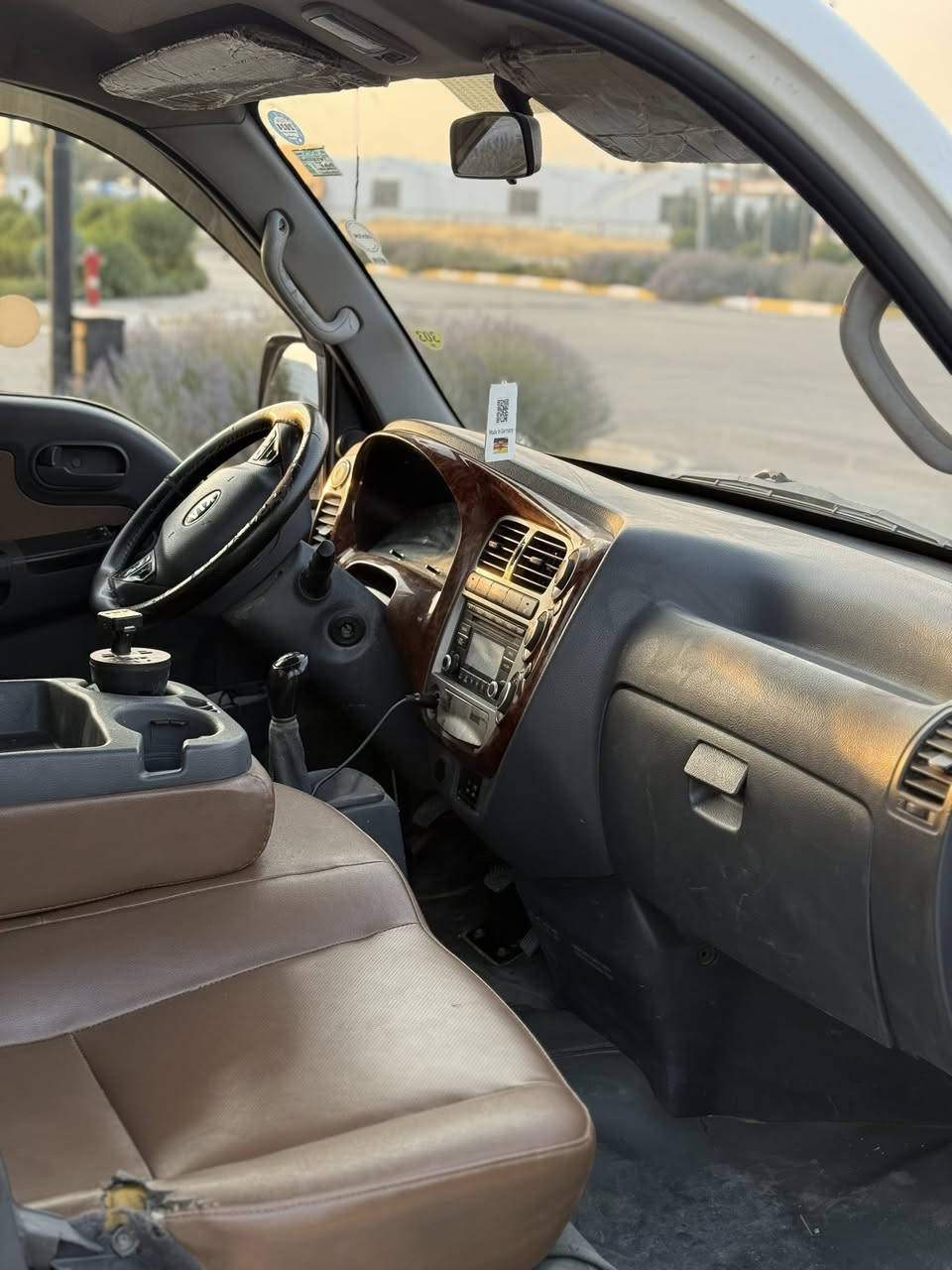 سلاو هاورییان
کیا ۲۷٠٠
مۆدێل ۲٠۱۷
۲٤٥ هەزار ڕۆشتوە
زۆر پاکەو بە شەرتی گێرو مەکینە بە ناوی خۆمەوەیە
درگاو روبعێکی بۆیاخە و شانەکەنیش
0771 753 0703
