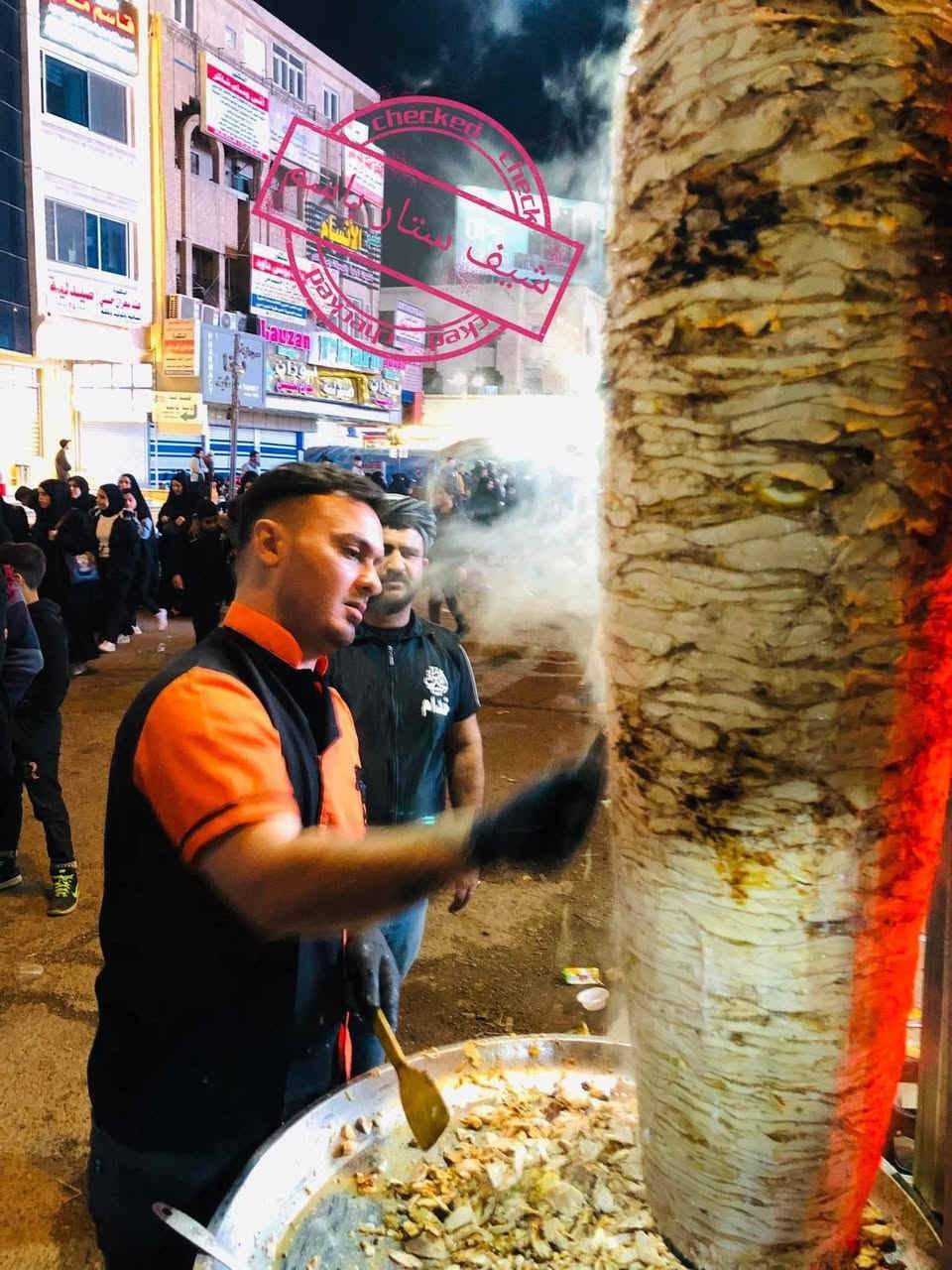 السلام عليكم.... متفرغ للعمل.....
شيف سناكات .. وكنتاكي وصلصات بأنواعها..           ومقبلات بأنواعها ..وبيتزا ولحم بعجين بأنواعها....  
وطباق غربيه بأنواعها ..وبركر بأنواعها... وكص لحم ودجاج فحم وغاز. شد تشريح تنزيل ..دجاج صاطور ..عرايس..
والمنشور كله شغلي ...  
متفرغ للعمل رقمي ..***********
