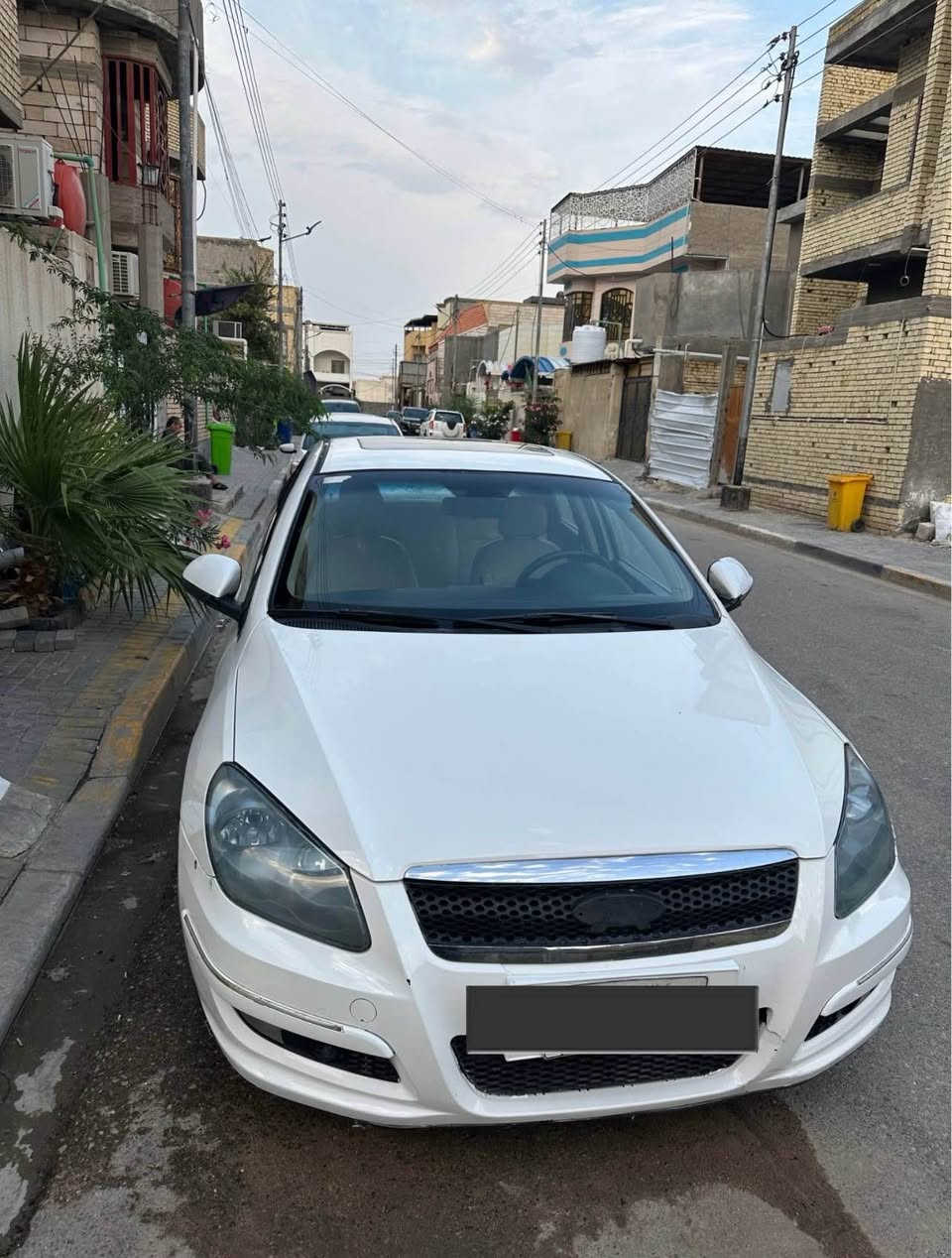 شيري اي ثري مديل ٢٠١٣  سنوية لغاية ٢٠٣٠ رقم انكليزي بصرة بأسمي 

كير محرك حدادة كهربائيات كاملات تبريد فقط نقص كمبريسر 

فتحة بالسقف تحكم استيرن وشاشة وكامرة 
بيها صبغ اثر جراد بدون ظربة 
السعر ٤٦ وبيها مجال قليل ***********مكاني بصرة البصرة, العراق
