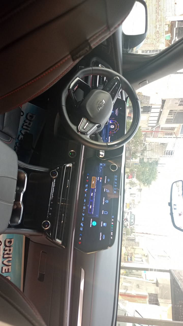 سلام عليكم ترافرس 24 فئة RSفول شهداء بغداد
 للبيع البيع مواصفات معروفة واعلى فئة معمرة احسن تعمير كاملة وجاهزة بغداد الشعلة وصور الحادث موجودة 

380$وبيهة مجال 
***********
