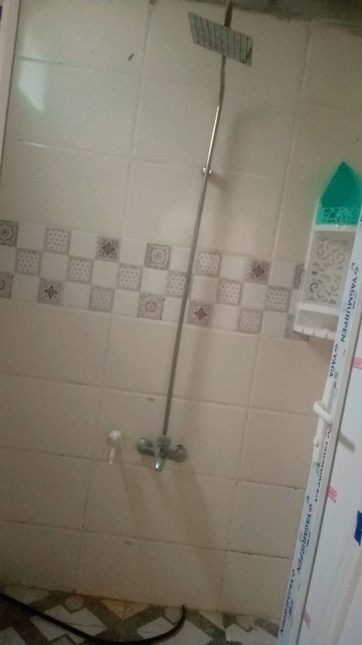 مشتمل 120 متر بحي الحكيم نزله بني تميم قريب علا شارع 30 قرب مدرسه الكرويه غرفه وهول ومطبخ وستقبال وصحيات داخليه وخارجيه وغرفه فوك ما كامله سند 25 مسجل بلديه بناء بلوك لاساس رفته
خدمات ماي كهرباء مولد 
ثاني بيت عن الركن السعر 31 بيه مجال 
***********
