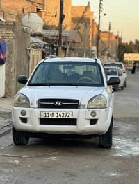 توسان 2008 خليجي كفاله عامه من ضربه و تبديل  فقط صبغ الابلاستك سونار م...