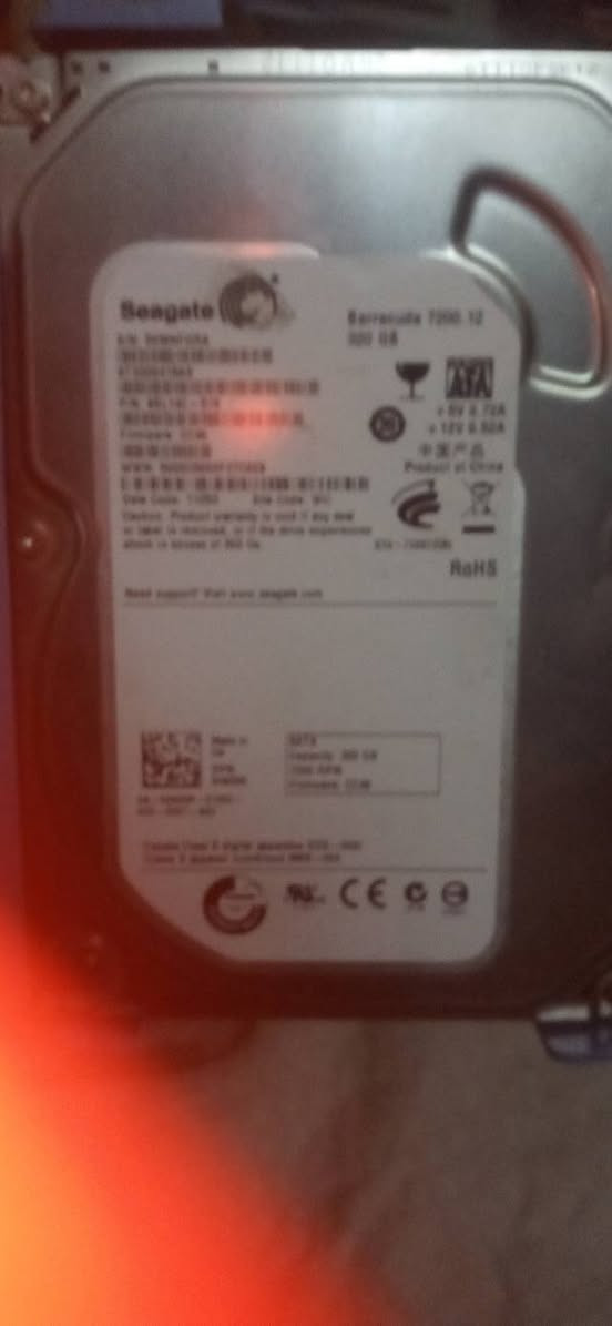 كيس ديل شكلها الخارجي مو احسن شي بسعر 75 ويه التوصيل وبيها مجال
سلام عليكم كيس Dell optiplex 780 النظافه الخارجيه مو هلكد شكلها تعبان بس تشتغل مواصفاتها معالج intel core 2 duo e8400 رام 6 هارد 320HDD من Segalte مشغل الاقراص شغال بيها كرت شاشه GT 430 2gb GDDR3  بس منفذ HDMI عاطل بيها نظام ويندوز 7 بي العاب وبرامج الدراسه word exel power point كلشي بيها بس الكيس حالته تعبانه سعره 75 ويه التوصيل وبيها مجال للطيبين
للتواصل خاص


**إذا كنت صاحب هذا الإعلان وتريد حذفه لأي سبب، رجاءا أرسل رسالة إلى الدعم الفني**