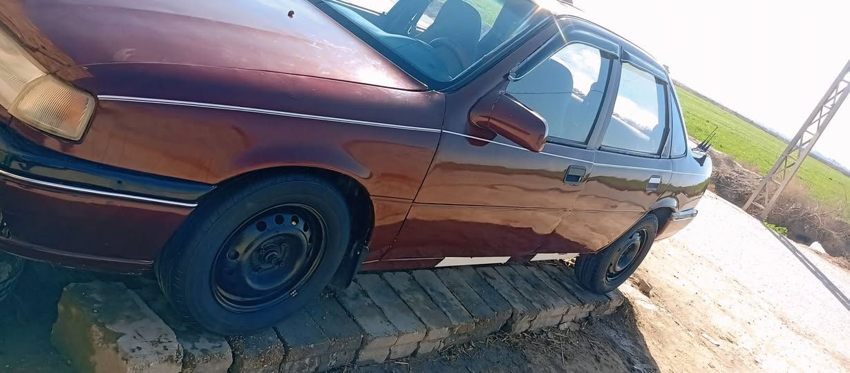 سلام عليكم بيع او مراوس حسب القناعه فكتره 91مكينه وكير 2000 كير عادي خير من الله لاتنقيص ولاتبخير سنويه صاقطه من 2020/4/4 تفاصيل حداديه جديده 
دبلات امامي خلفي جديد 
بخاخ جديد
تخم بلك جديد 
تخم واير بلك جديد
فيت بم جديد
باتري جديد 
تايرات 60بل 100
دسكات بريك جدد 
داخل نضيف  
السياره جديده وجاهزه مجهزه كبل للشارع السعر 25وبيه مجال 
مكاني نجف ناحيه الحريه***********
