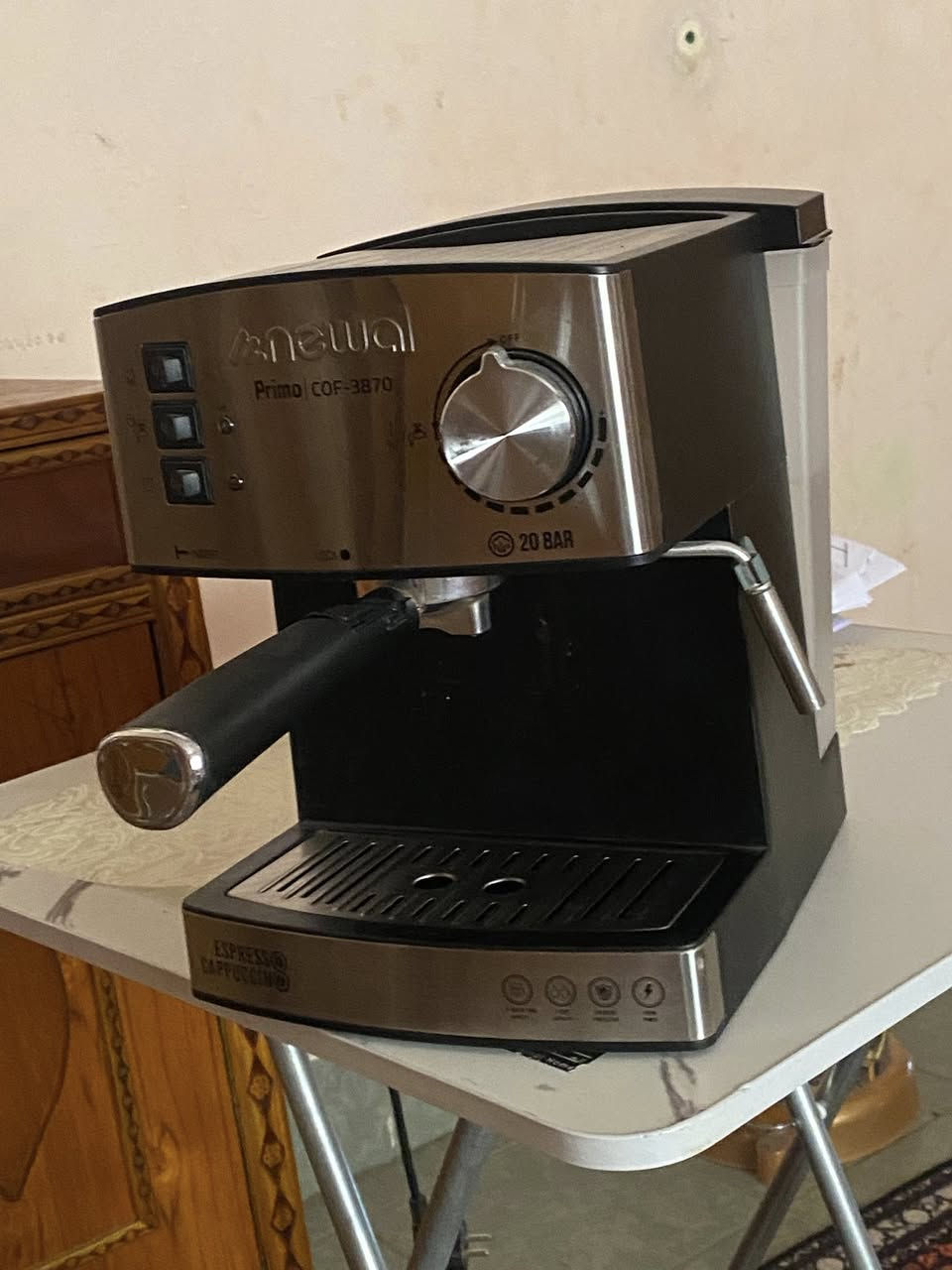 السلام عليكم
ماكنة espresso - ماركة نـوال
عصا تبخير
ضغط 20 بار 
1350 واط 
استخدام شخصي بسيط 
نظيفة جداً 
تتحمل ماء لتر ونص 
للبيع - السعر 95 والتوصيل 5 الاف
او مراوس بجنطة v60


**إذا كنت صاحب هذا الإعلان وتريد حذفه لأي سبب، رجاءا أرسل رسالة إلى الدعم الفني**