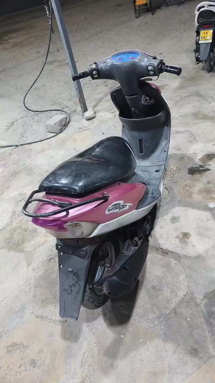 سلام عليكم دراجه ماكس للبيع 
مامفتوحه شرط تفحص يالله تاخذ 

فقط الكفر تجاري مو العضمه الكفر 

نهضه مشي كله موجود 

رقمي *********** سعر خاص
