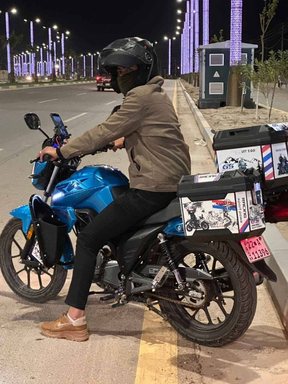 السلام عليكم دراجه للبيع rk مودي 2024 دراجه ما مبدل بيها اي شي رقم انكليزي سعر مليونين و ٣٠٠ الصفاحيات مو وياها بس الي بنص وياها رقم ***********المكان الانبار قضاء الكرمه
