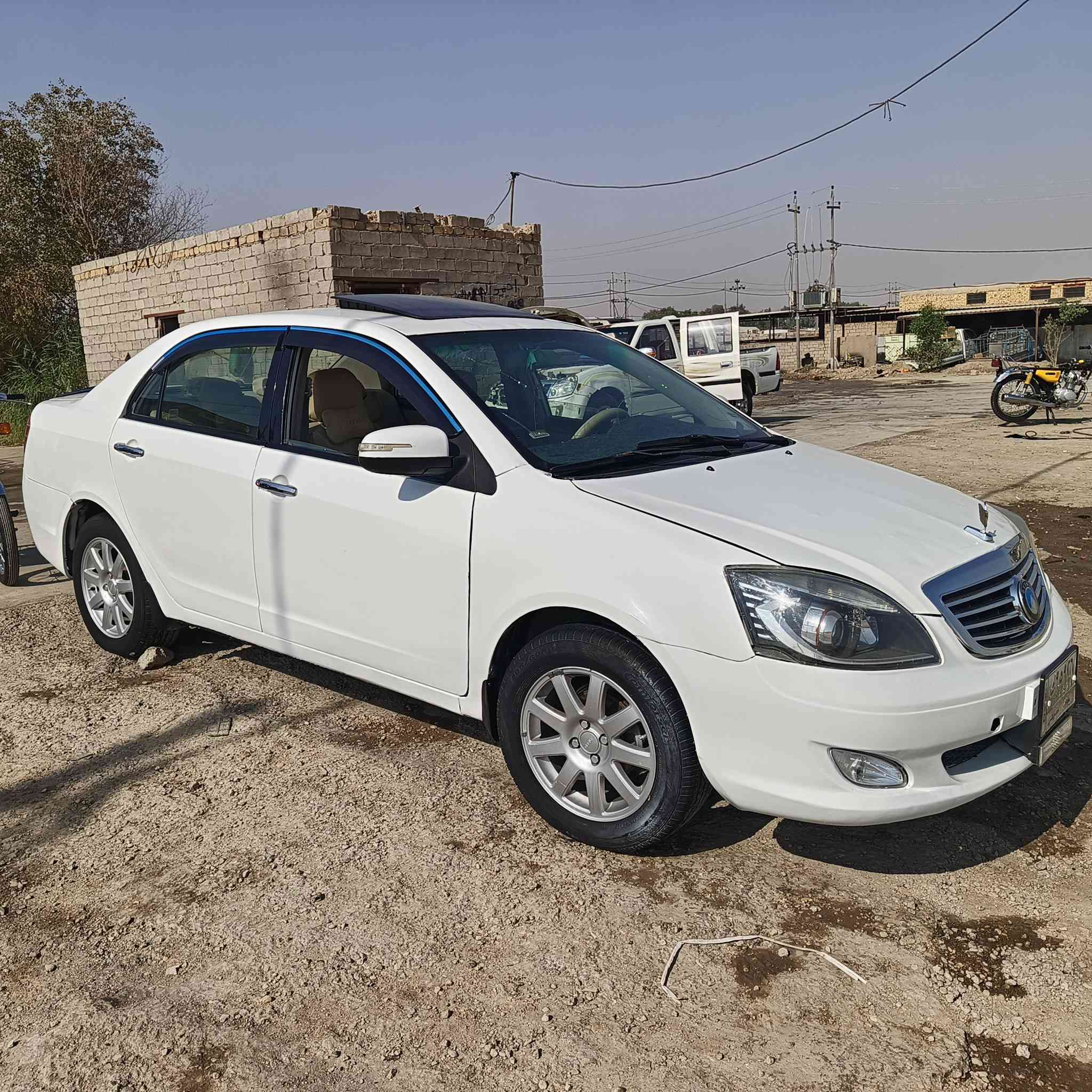 جيلي موبل للبيع 2013 جاهزه ما ناقصه شي رقم بغداد ولا فلس مطلوبه راعيه يمي مصبوغه حزام بدون ضرر مكانه ديوانيه قضاء عفك سعر 45وبيه مجال للشراي ***********
