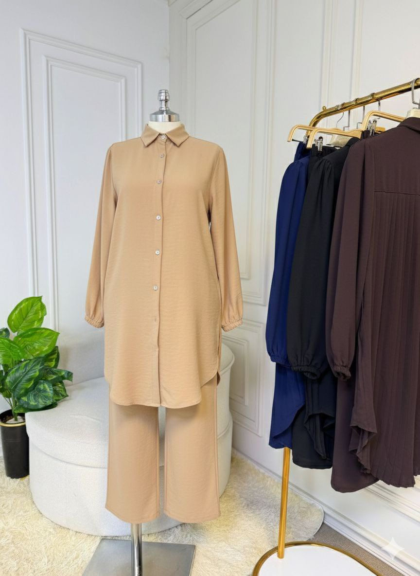 طقم قطعتين❤‍🩹
خامة سكوب كريب
42-44-46-48-50-52


**إذا كنت صاحب هذا الإعلان وتريد حذفه لأي سبب، رجاءا أرسل رسالة إلى الدعم الفني**