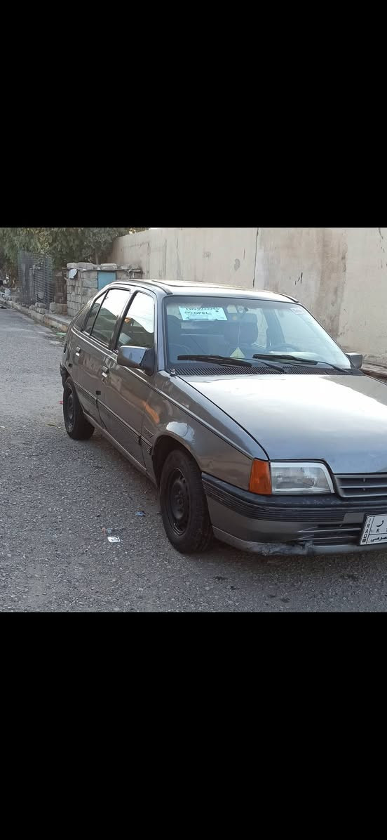 سيارة كاديت للبيع نظيفة محرك وكير شرط سنوية لل29
الشرعي بالموصل مبدل باتري جديد بوربرينات اربعه جدد دوش جديد سيارة جاهزة سعرها 23 ورقة وبيها مجال بسيط العنوان موصل الجانب الايمن ..
الاتصال على الرقم *********** او مراسله ع الخاص
