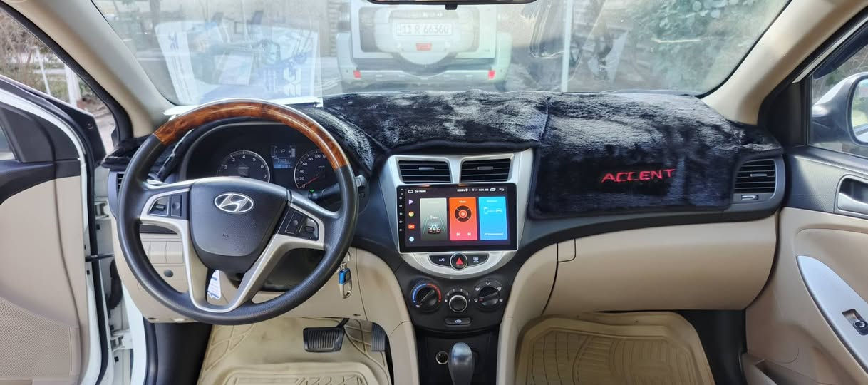 السلام عليكم اكسنت 2016خليجي بلو محرك 1600 رقم بغداد ماشيه 102الف كلم السياره كلش نظيفه صدر جديد امامي خلفي منظومه تبريد كوري اصلي شاشه تحكمات فتحه ويل كب اشاير بالمري السياره بيه 3 قطع صبغ
السعر 98 وبيه مجال بسيط
مكاني بغداد الاعلام ***********
