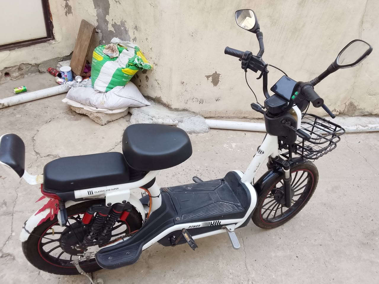 ماطور شحن للبيع اربع بطاريات مسطرة شرط عل فحص الملف العقل   عل فحص سعر 185وبي مجال


**إذا كنت صاحب هذا الإعلان وتريد حذفه لأي سبب، رجاءا أرسل رسالة إلى الدعم الفني**
