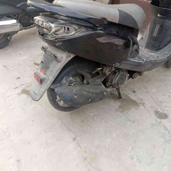 بريز للبيع او مراوس بماكس عدله 
الدراجة نقصهة باتري وجامة بك لايت المكان بغداد الدولعي
