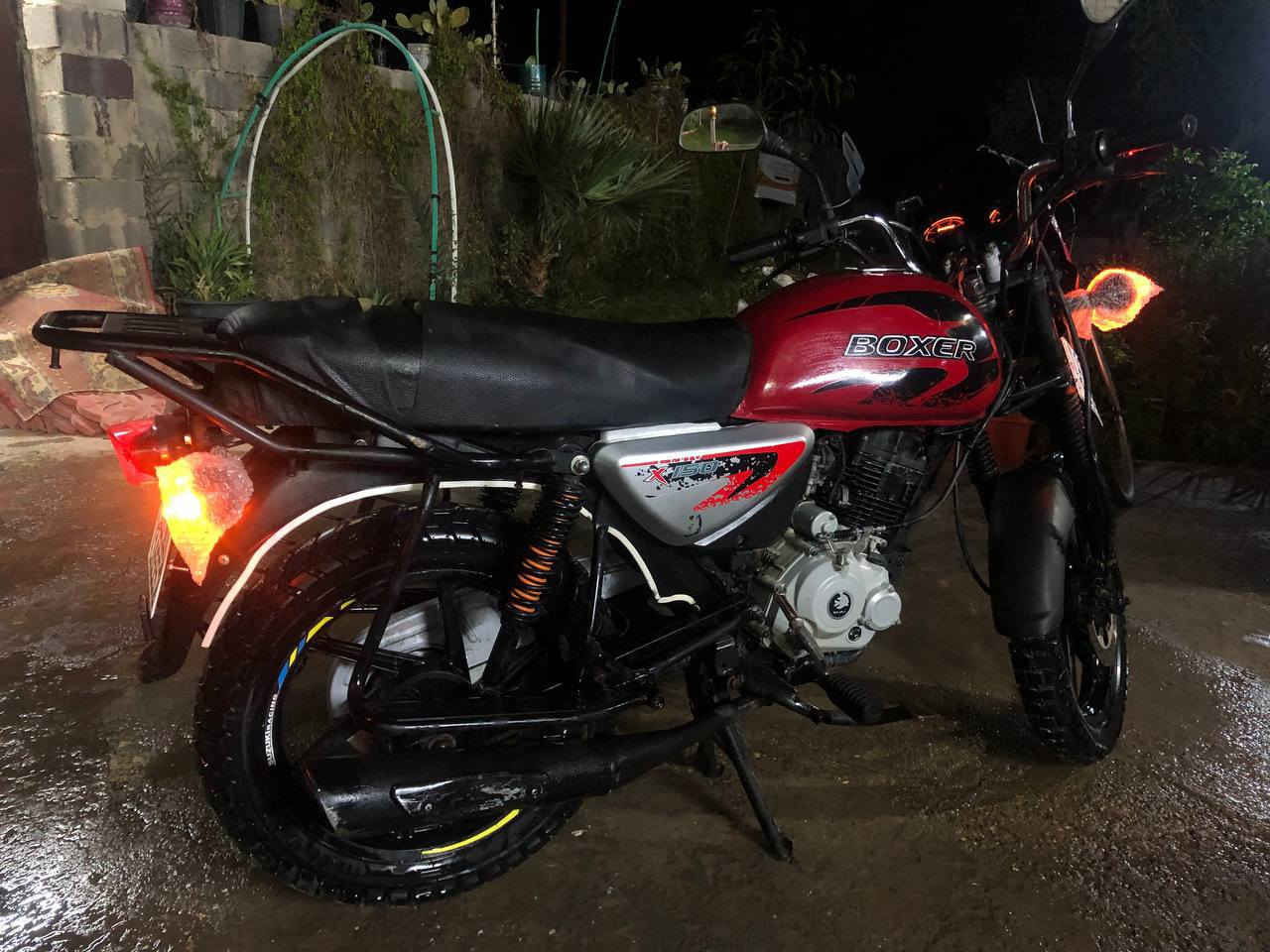 السلام عليكم شباب 
بوكسر جبلي للبيع مديل 2022 طالعه ب2023
مرقمة لوحات انكليزي تحويل ثاني يوم 
دراجة خير من الله مكينه ناعمه نقصه سلف بس السعر مليونين و100الف
للتواصل واتساب ***********
مكاني بغداد سبع قصور ❤️
لللمعلومة دراجه ستخدام شخصي من البيت للشركه 20دقيقه واصل شركه نوب من شركه للبيت 15دقيقه واكذه ستخدامه
