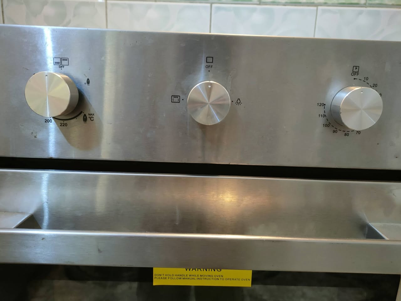 السلام عليكم
فرن غازي مستعمل قليل جاهز 
فوك وجوه جداحه كهربائية 
السعر 200 بي مجال


**إذا كنت صاحب هذا الإعلان وتريد حذفه لأي سبب، رجاءا أرسل رسالة إلى الدعم الفني**