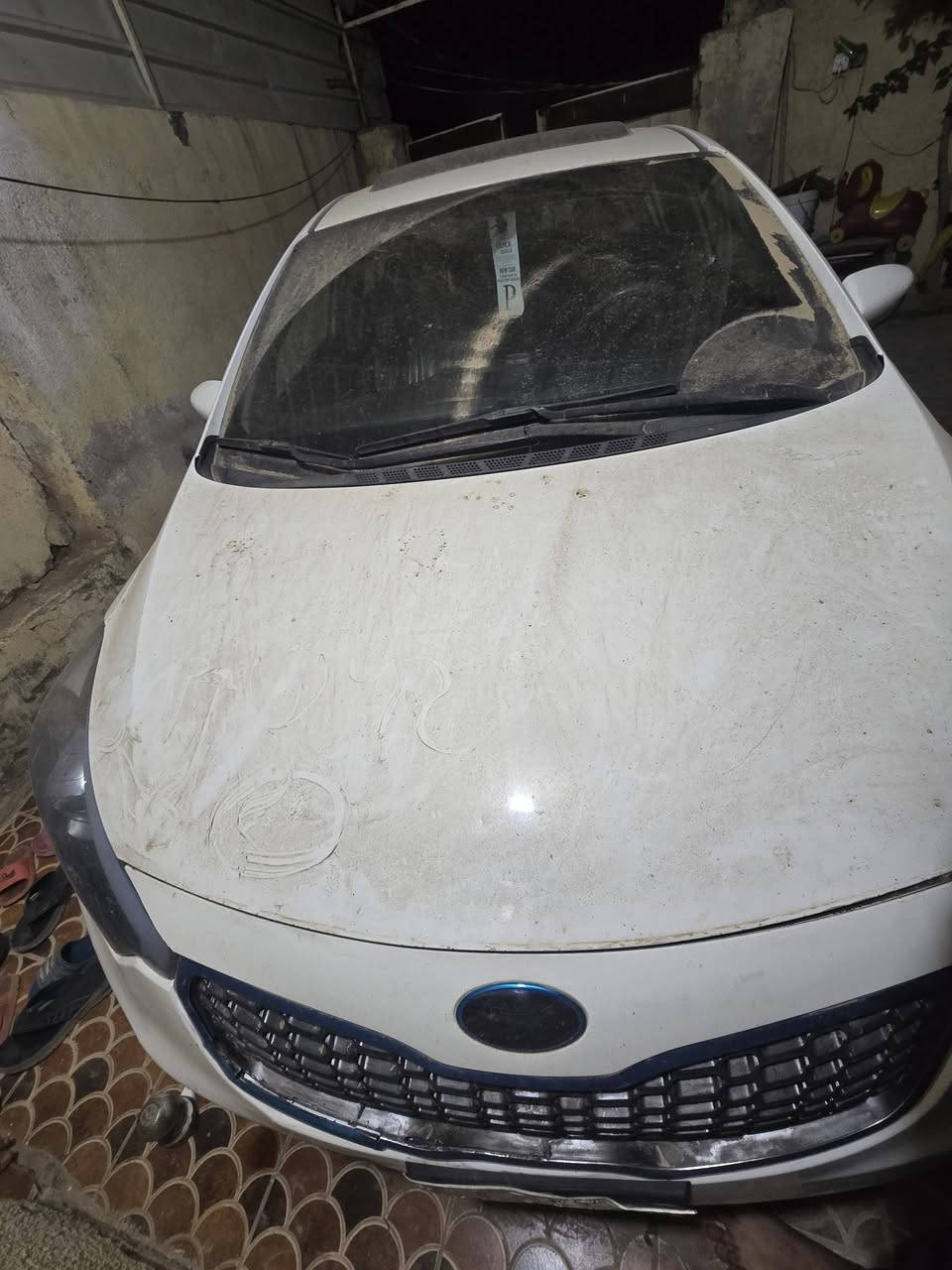 سلام عليكم سيراتو 2014 فول مكينه 2000 دوش سعر 105 بيه مجال بصيط حق جيه /***********
