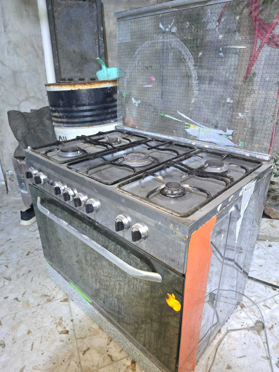 سلام عليكم لبيع طباخ نضيف مكان كربلاءاطوريج سعرعله رقم ***********
