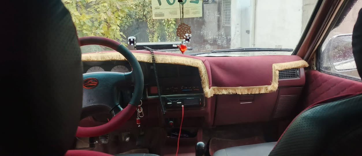 سڵاو لەدۆستان دێر مۆدیل2007ی کابرێتەر مەنقێستو کتاب ئاسایشی هەیە بێ بۆیاخەودوسێ پەڵە  کارتی هەیە گێرو مەکینەو ئەکسلی کارەبای هەمووکێچەکانی بەشەررت فیتەر چوارتایەی جەبەڵی لۆک بەرگەکوشنو دەشبولی زۆر جوانە سعری 36گەڵاو کەمێ مەجالی برایانەلەتەکیەم ***********
