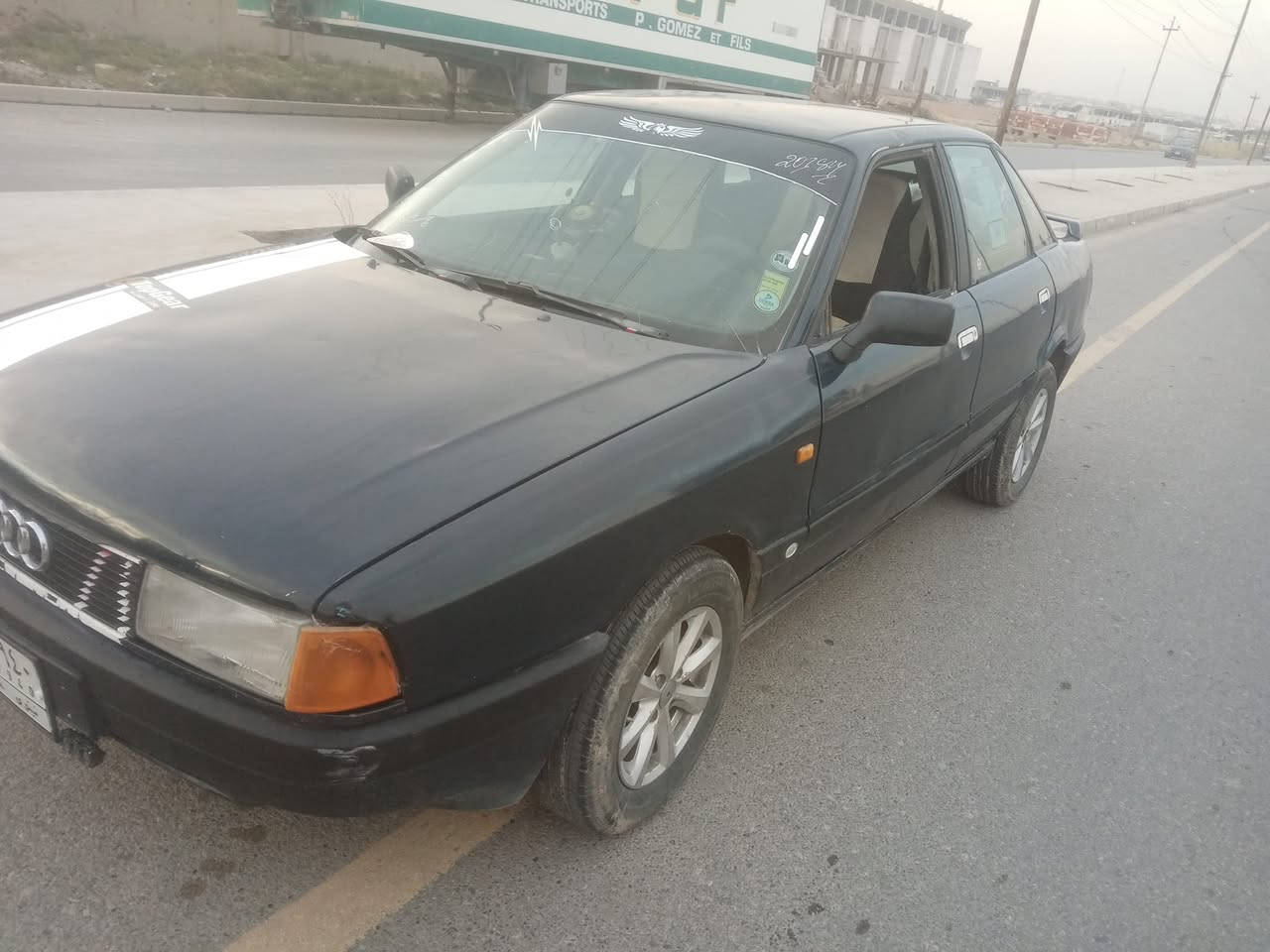 السلام عليكم اودي للبيع موديل 91 يوجد كربون محرك وغير شرط سياره حار بارد سعر 25 وبيها مجال عن الوان حي القاهره *********** محرك 08
