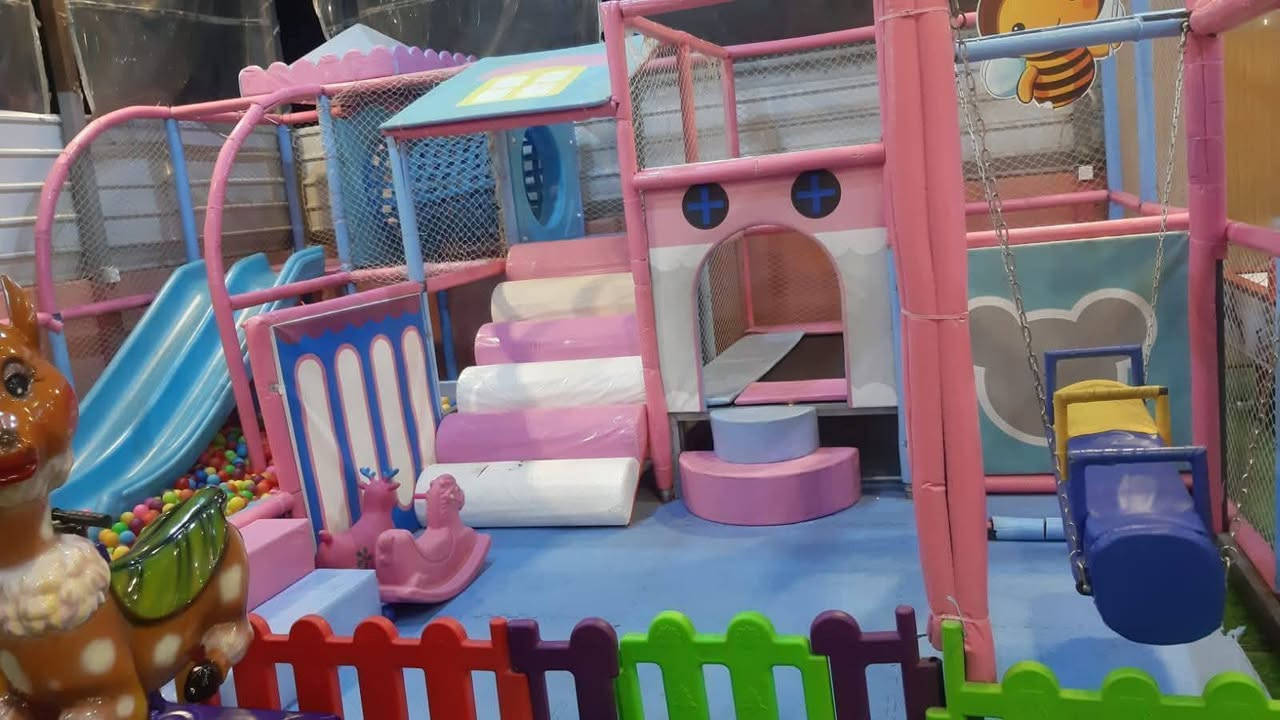 ألعاب إلكترونية للتسلية
ألعاب كهربائية (ركوب)
ألعاب فيديو
زحليقة (منزلق)
مسبح كرات ملوّنة
ألعاب تسلّق داخلية آمنة
مناسبة للأطفال الصغار للّعب والحركة
🚗 ألعاب كهربائية (ركوب)
*********** ابو اسد
