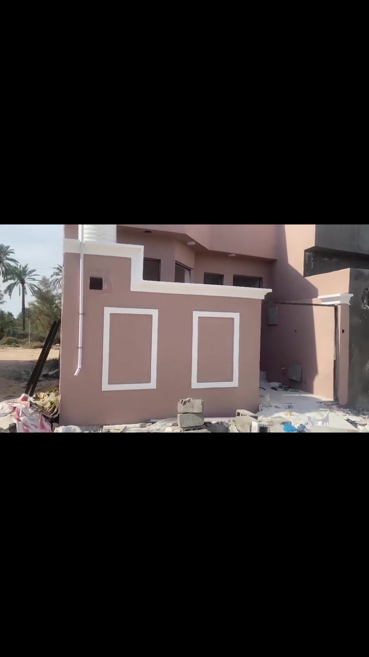 توفر بيت للبيع  مساحه 108 متر   في شط العرب الجزيره شارع اليوبه  شارع8  متر وتتوفر كهرباء وماي وخدمات مرتبه ومدراس ومطاعم ومحلات منطقة سكنية وخدمات مرتبه وقريب للشارع العام 
يتكون من 2 غرفتين وديوانية ومنور
وصاله ومطبخ وحمام داخلي وخارجي بيت جاهز مرتب تستلمه مفتاح
 السعر
53 مليون وقابل للتفاوض 
للاستفسار. ***********
