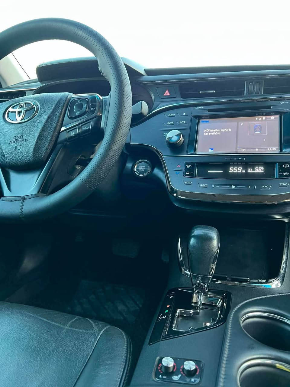 السلام عليكم ورحمة الله وبركاته
‏‎       ——— لـلـبـيع او مراوس  ———

تويوتا افلون     —   Toyota Avalon  

وارد امريكي     —

‏‎الموديل           — 2017  

فئة.                 —  XLe

حجم المكينه   — V6/3500

‏‎اللون               —  نيلي

‏‎المسافه المقطوعه —  135 

‏‎حالة السيارة   — فقط ابونيد صبغ

‏‎المواصفات 
‏‎- بصمة تشغيل 
- بصمة ابواب 
‏‎- ترحيب عند الاقتراب 
- ليد نهاري 
- فتحة سلايد 
- رادار امامي - جانبي - خلفي 
‏‎- شاشه كبيره تدعم نظام الأبل كار باي ونظام الاندرويد 
- تبريد قطعتين
- تبريد منفصل 
- لايتات 3 عدسات 
- 3 وضعات قيادة
‏‎- تحكم ستيرن جهتين 
- كشنات جلد 
- شفتات ستيرن 
- كرسي السائق والراكب بحركة كهربائية 
- كرسي السائق خزن ميموري 
- كشنات تدفئة 
- أشاره بالمراية 
‏‎- تحديد سرعه 
‏‎- مانع انزلاق 
‏‎- ليد نهاري
- كامره خلفية دوارة 
‏‎ باقي المواصفات المعروفة 

‏‎رقم السيارة    — السليمانية 

‏‎موقع  السيارة — العلم

((((هزه براد رقم سنويه كولها اصدار جديد)))  

‏‎للأستفسار اتصل /*********** تكريت, صلاح الدين
