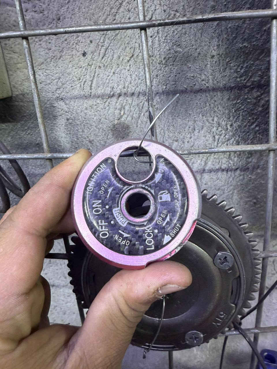 السلام عليكم غراض تزويد مال سكنس للبيع
طاسه مال كلج رياضي
 كلج خلفي رياضي
 دبل امامي وياه فجه
دشلي مال سرعه
فج رياضي
سبعه مال كفر امامي مال فحل
قبق جوزه رياضي
مكاني الاعضميه الاتصال ***********
