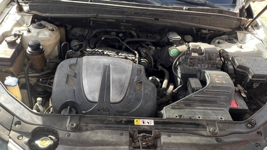 السلام عليكم هونداي سنتافي 
موديل 2012 
السياره فول مواصفات 
تشغيل بصمة معروفه الفول مواصفات 
سنوية مجدده لل2030 هزه فحص جدد 
السياره كفاله عامه ماعدا المحرك مفتوح 
السعر 158 وبيه مجال قليل مكان السياره البصرة الهارثة
***********
