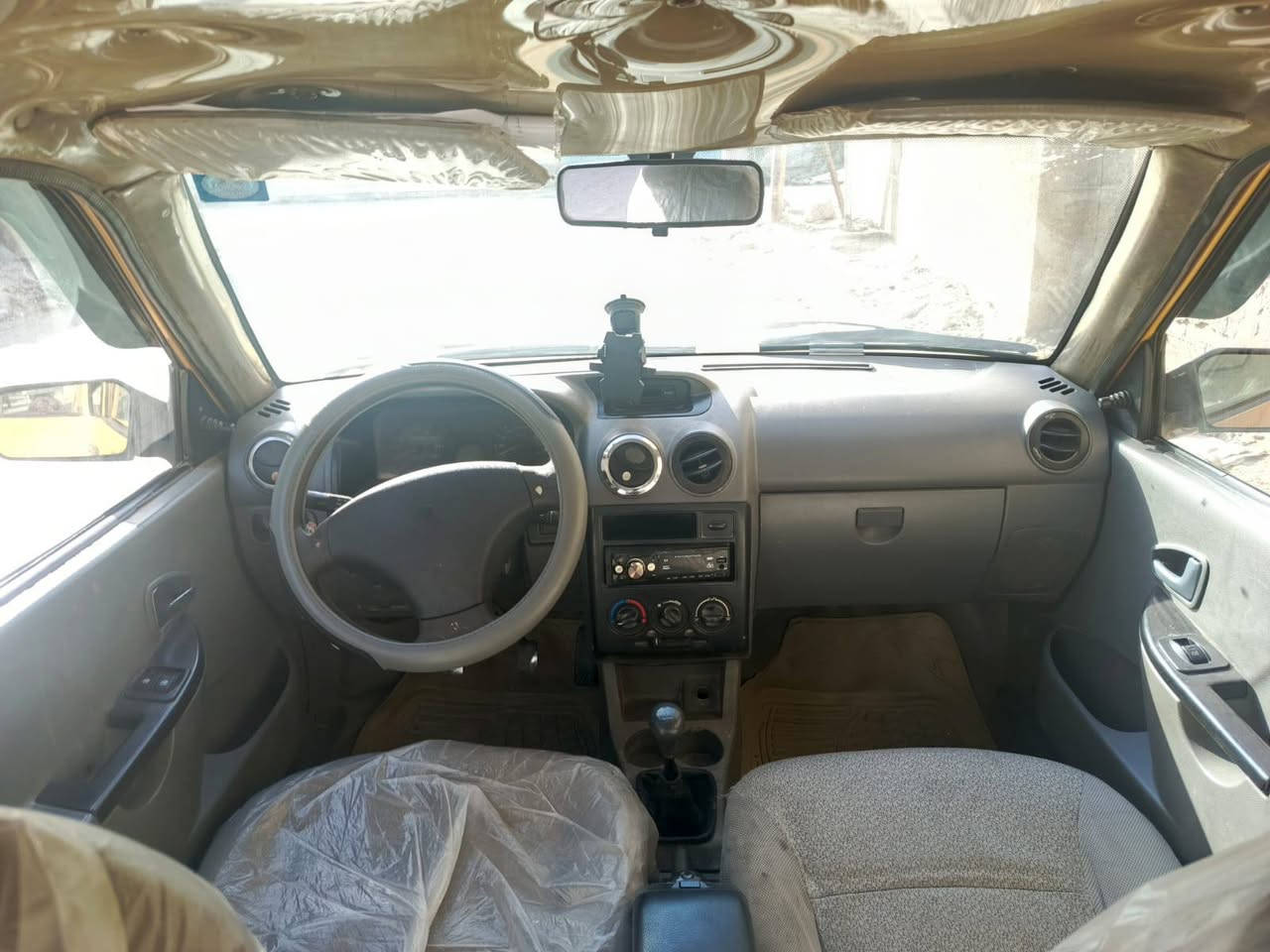 السلام عليكم للبيع سايبة موديل 2015رقم بغداد بسمي تحويل مباشر كير مكينة مكفولات مصفرة هيئة وغرامات سيارة جديدة جاهزة صدر خلفي أمامي جديد تخم تاير جديد السعر 33ورقة وبيهة مجال مكاني بغداد البياع 
***********
