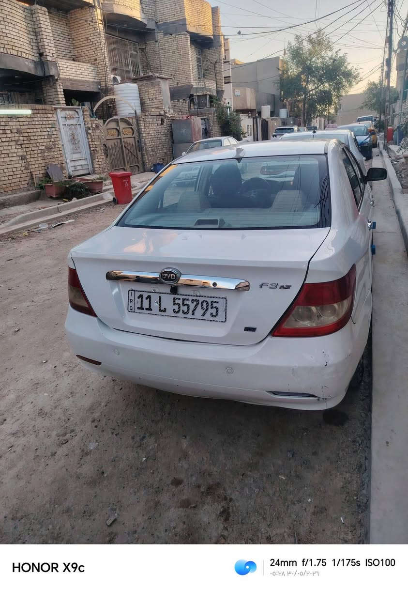 السلام عليكم BYD F3
موصفات معورفه
كير اوتو
مكينه لانسر ١٦٠٠
كشنات جلد
شاشه كامره
بيهوصبغ فقط الجاملغ الخلفي
تخم تاير
باتري جديد
حداديه جديده 
السياره نصبة كلش حلوه
السعر ٦٥ وبيه مجال
العنوان بغداد البلديات 
***********
