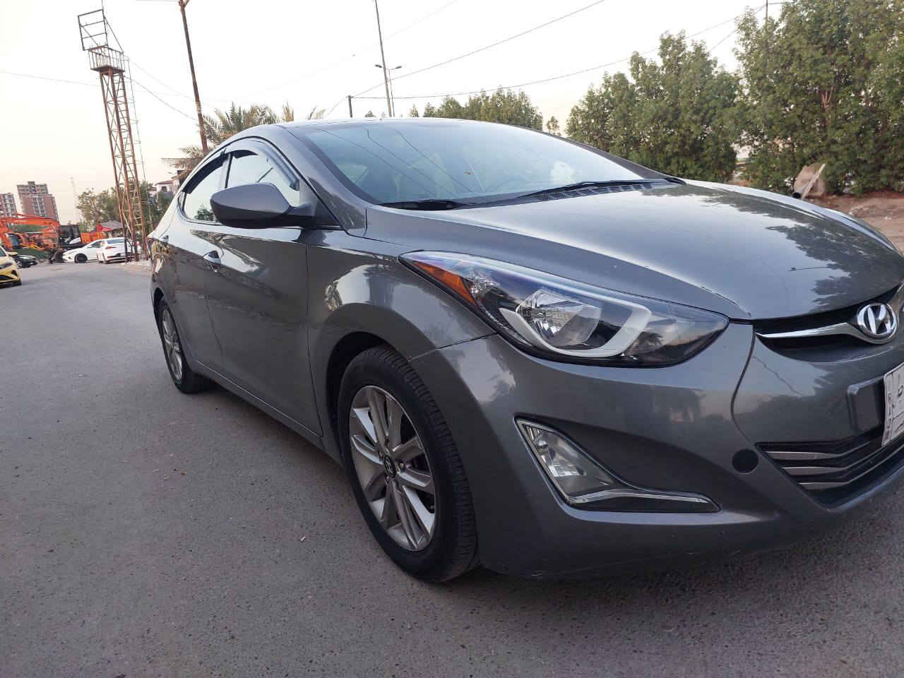 مكلف بلنشر فقط,,,
النترا وارد امريكي 
موديل2016 
نص فول 
بيها كلير صفحتين ماعدا القماره والصندوق 
بدون شاصي بدون لغد بدون ايرباك ضربتها خفيفه 
ماشيه 105
تدفئه تبريد ثلج 
مكينه 1800دوش 
السعر 110بيها مجال بسط
***********
