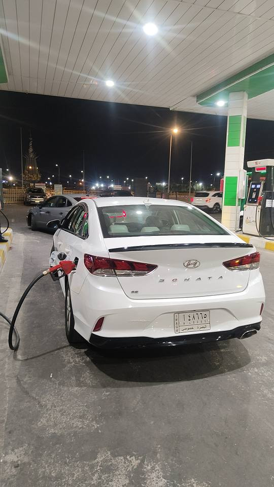 السلام عليكم 
سوناتا 2018 وارد امريكي
لون ابيض 
محرك 2400 GDI
مواصفات se
شاشة 
تحكمات ستيرن 
نقاط عمياء 
3 وضعيات قياده ( سبورت /كومفورت / ايكو )
لايتات زينون عالي ناصي
ماشيه 137 الف ميل 
دهن توه مبدله
رقم بصرة بأسمي  تحول ثاني يوم 
الحادث جاملغ وبنيد وبيه ملاحظات  بسيطة  تجي تشوف وتدلل
 
*********** البصرة, العراق
