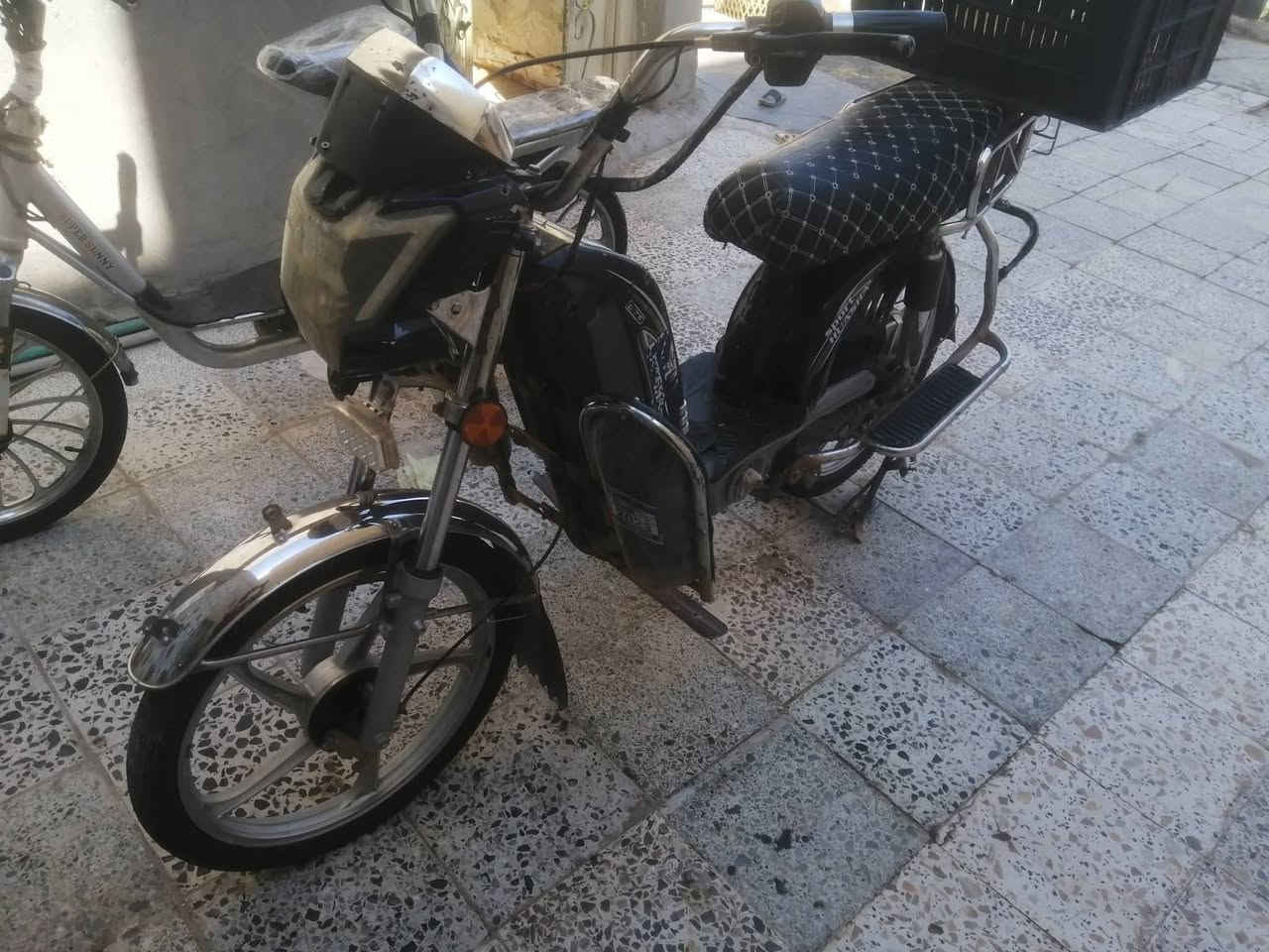 ماطور شحن للبيع مستعجل على السعر ٨٠ بيعته الاتصال على الرقم ***********
