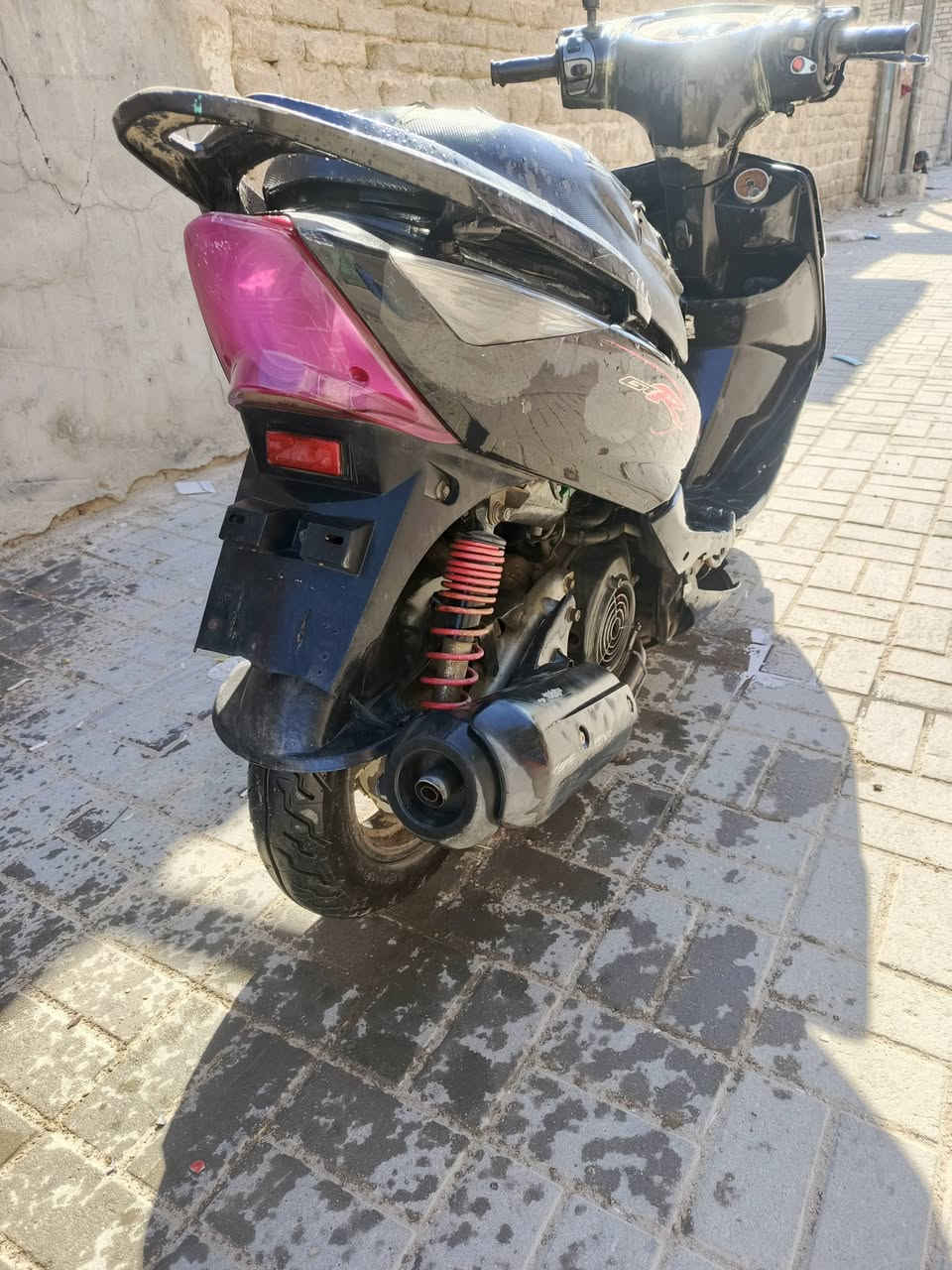 سلام عليكم درجة للبيع ثعلب 🦊 الدراجة جنت طالع بيه و فجه طفت ماعرف شبيه تجي تحمل و تروح سعره 100بيه مجال مكاني كربلاء حي الغدير الرقم ***********/
