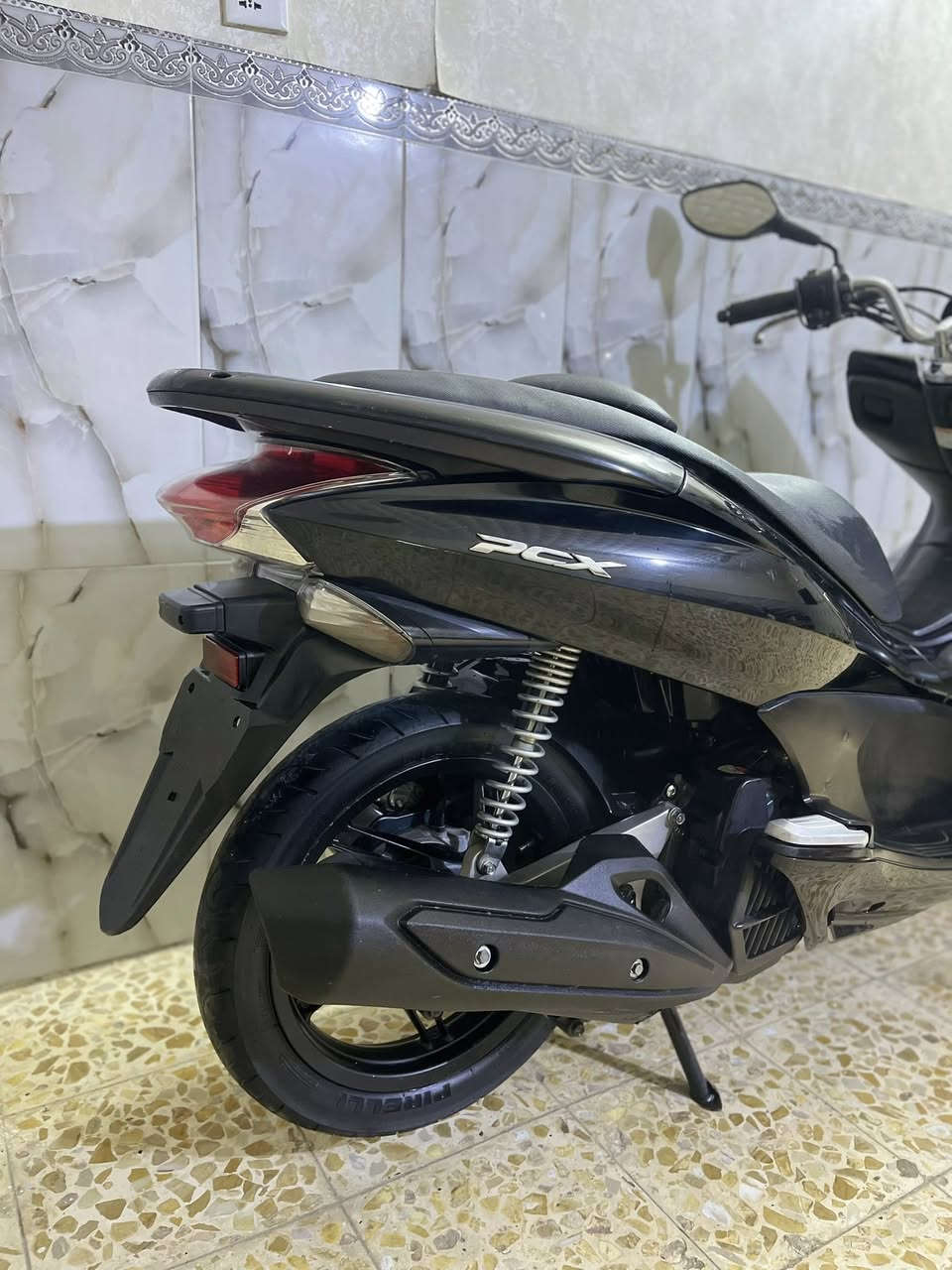 دراجه بي سي اكس ياباني
محرك 150
موديل 16
حساس زدحام 
ســتاان كهربـائي
تدفئه بل يدات 
دراجه نضيفه بمعنى الكلمه
🔺مــلاحضـه : دراجه مال رمبه 🔺
اوراق كامله
السعر 1575وبيـها مــجاال بسيط
العنوان بغداد,,,, البلديات 
للستفسار رقمي ***********
