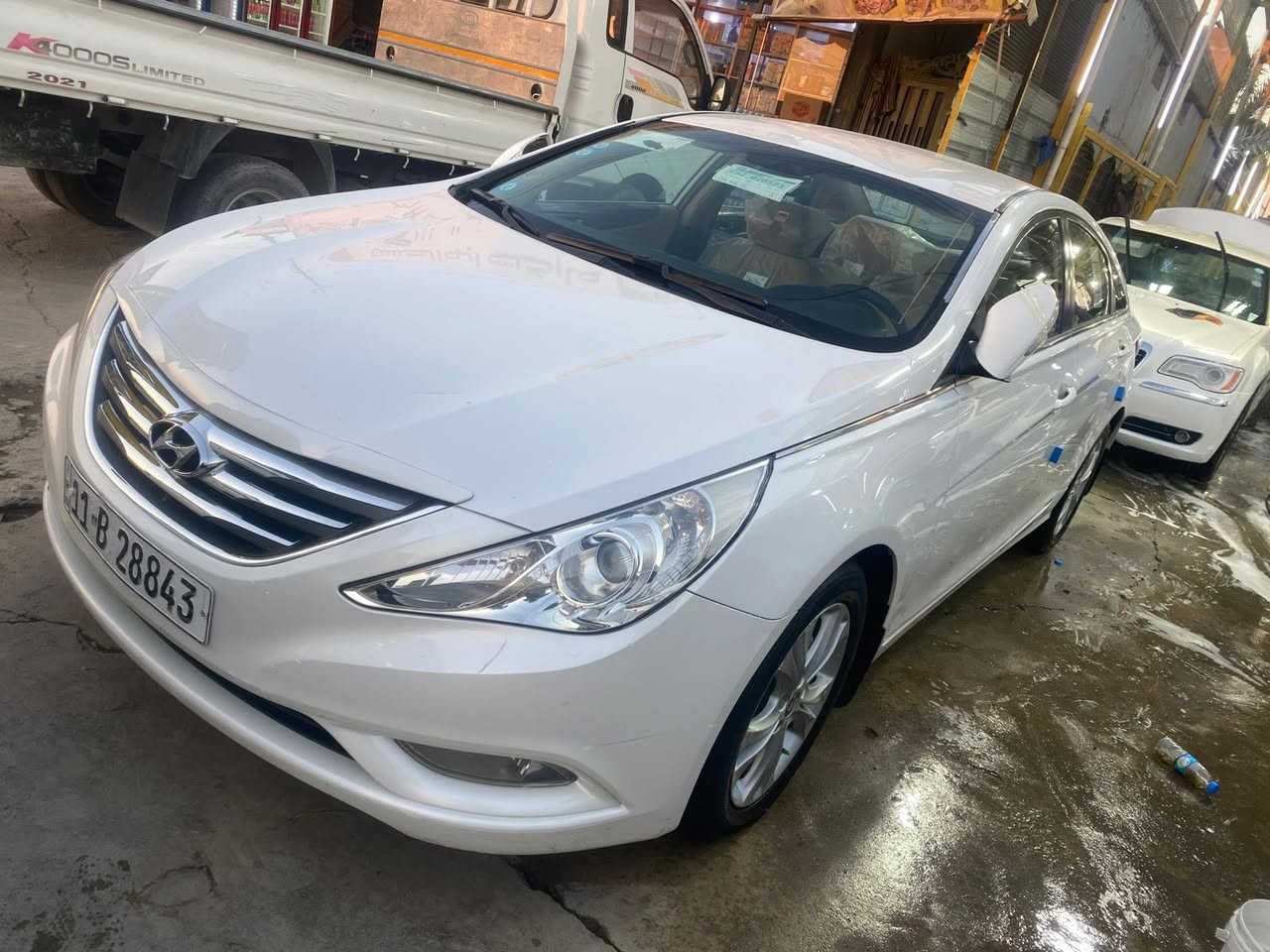 السلام عليكم 
سوناتا 2011 خليجي شركة عامة محرك 2400 السيارة ماشية 68 كفالة عامة للاخير حتى حتى الدعاميات مكفولة كير محرك تخم تاير تبريد كله على وضع الشركة السيارة جديده بمعنى الكلمة باسمي  تحويل ثاني يوم مكاني بغداد البلديات ***********
