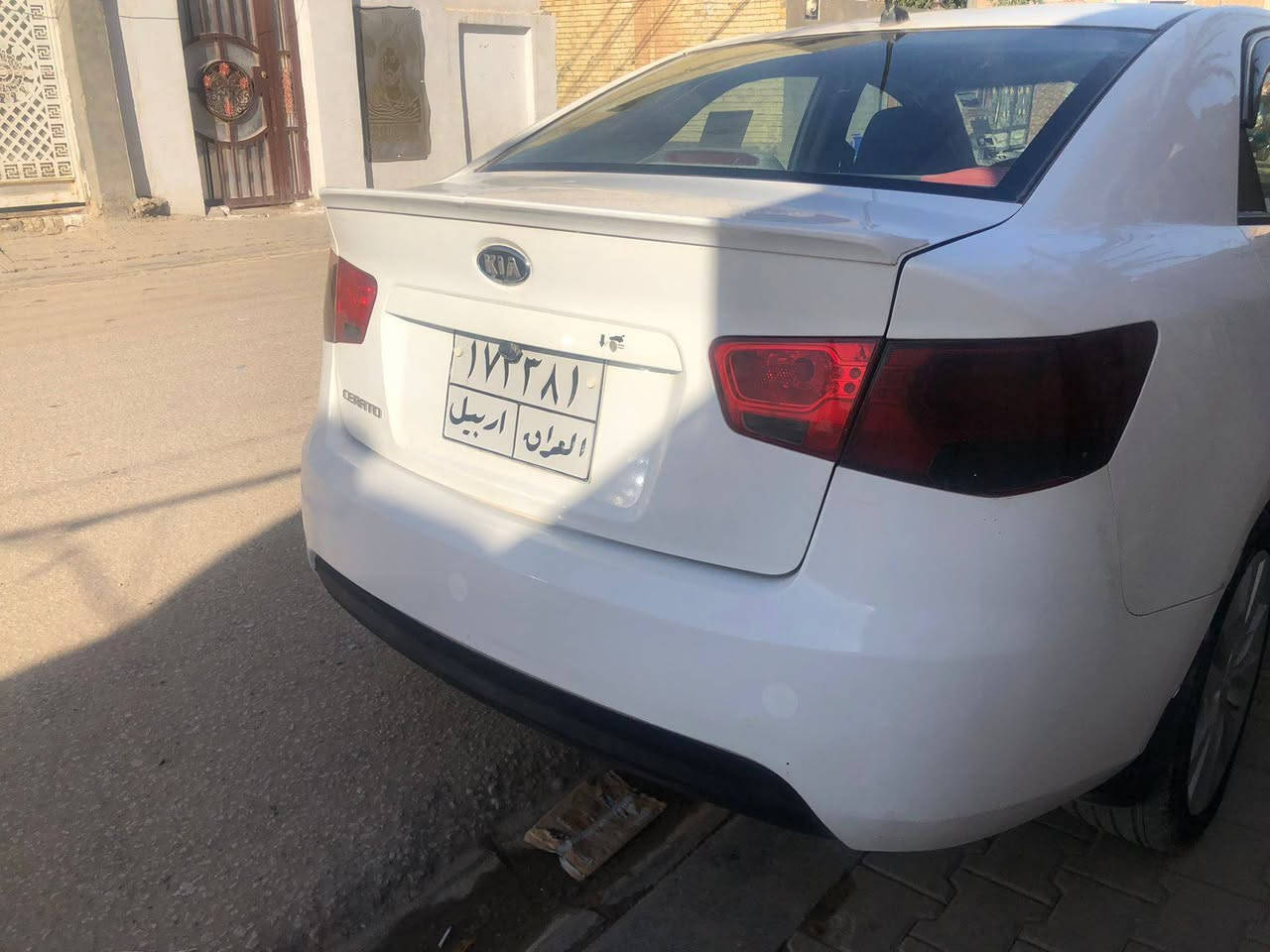 السلام عليكم...سياره كيا سيراتو موديل 11بيهه  قليل كلش بارد العنوان النجف حي العسكري.. واتساب *********** السعر 92وبيهه مجال..

