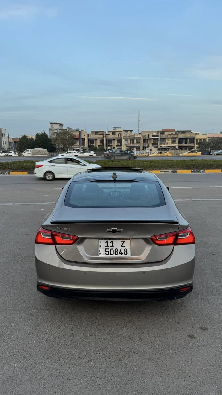 السلام عليكم
ماليبو ٢٠٢٤ lt
رقم بغداد باسمي
بانوراما 
تشغيل عن بعد 
تدفئة كشنات 
رادارات 
تبريد قطعتين
ماشية ١٩ الف كيلو 
السيارة محرك كير تبريد مكفول مناقصهة شي
السيارة جاية من امريكا مضروب الكير ومبدل هنا وبيها الجاملغ الامامي والخلفي مصبوغ حادثها موجود بالصور 
والقمارة من امريكا بيها طخات بدون صبغ هاي كل تفاصيل السيارة
مكاني بغداد السيدية 
السعر 123  وبيها مجال بسيط 
 ***********
