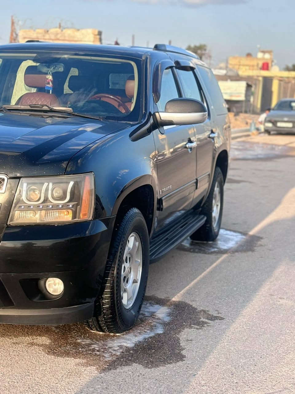 السلام عليكم تاهو 2009 لبيع بدون رقم كفاله عامه من الكص والظربه والصبغ مكينه وكير بل كارتون تبريد ثلج كهربائيات كلها شغاله تخم تاير حداده جديده السيآره جاهزه من كلشي دواخل جديده مآبيها نقص ولأ برقي السياره جديده حيل العنوان البصرة السعر 93  الهاتف ***********
***********
