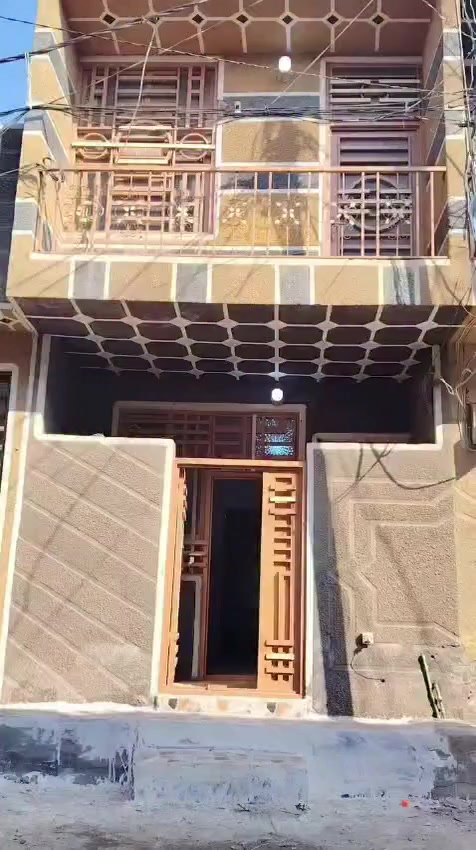 بسم الله الرحمن الرحيم 
بيت للبيع مساحه 50متر طابق ونص بناء طابوك عنوان كربلاء حي الامام علي مقابيل مستشفى الكفيل يبعد عن الامام3كلو بسيارة  تقريب عشر دقائق 
 يتكون من 2 غرف وصاله ومطبخ وصحيات  عدد2 
طابو زراعي سند 25 اقرار محكمه بأسم المشتري 
للأستفسار
***********كرار واتساب 
***********كرار واتساب تحياتي للجميع إشارة الأصدقاء
