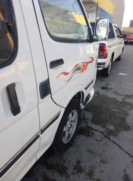 السلام عليكم 
للبيع سيارة فتون موديل ٢٠١٥ رقم ديالى انكليزي 
مكينة جديده مكفوله من الصبغ عدا الدواير 
المكان بغداد 
السعر 80 وبيها مجال 
***********
