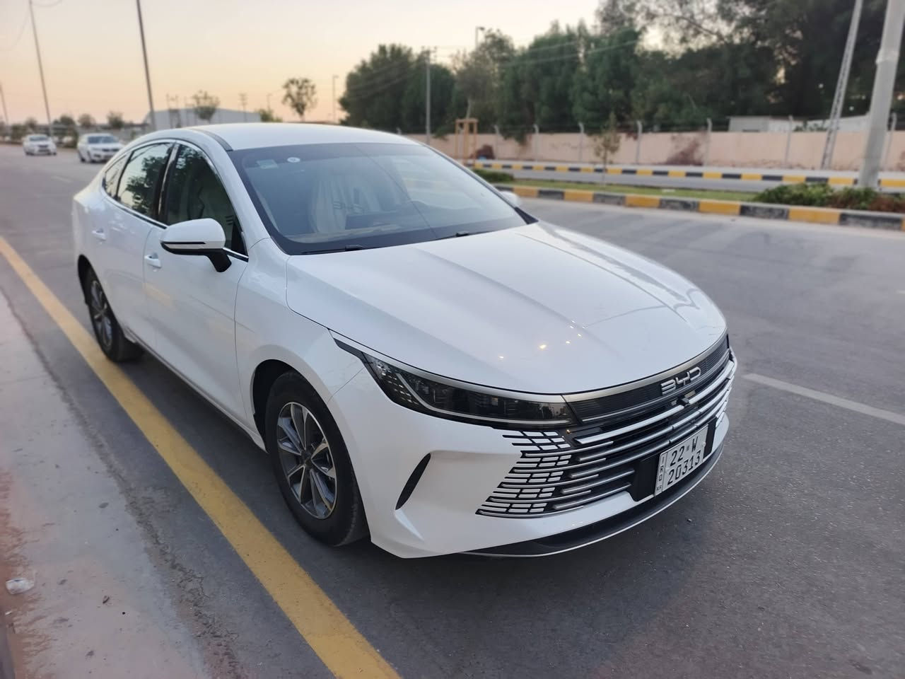 دسترويال مديل ٢٥ كفاله عامه ماشيه ٢٢الف رقم اربيل وكاله بسمي سعر ١٣٠ وبيهه مجال بصيط ***********
