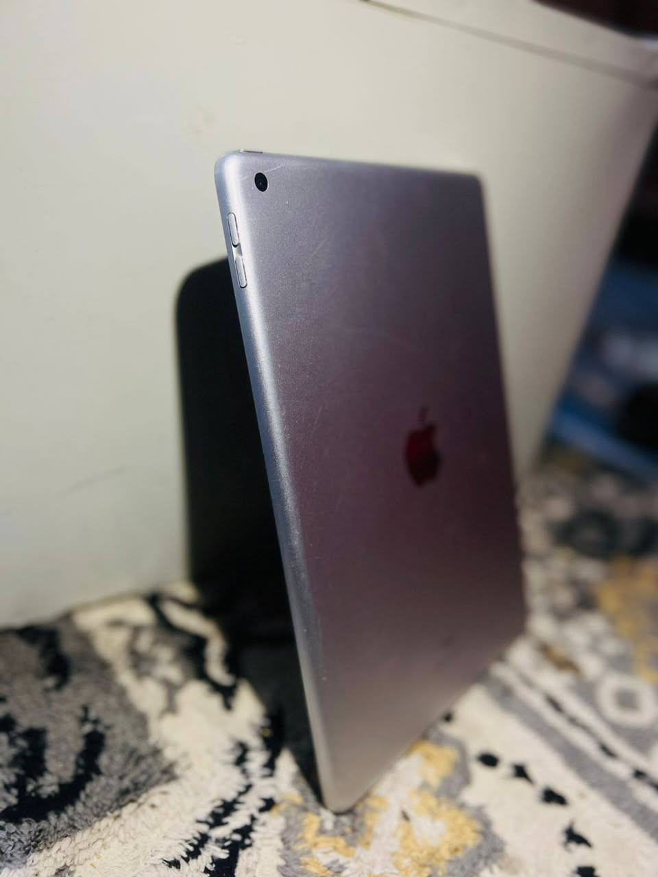 ايباد 9 للبيع  ما مبدل بي شي +شاحنه  ضمانه ويا الستفسار  *********** بي واتساب
