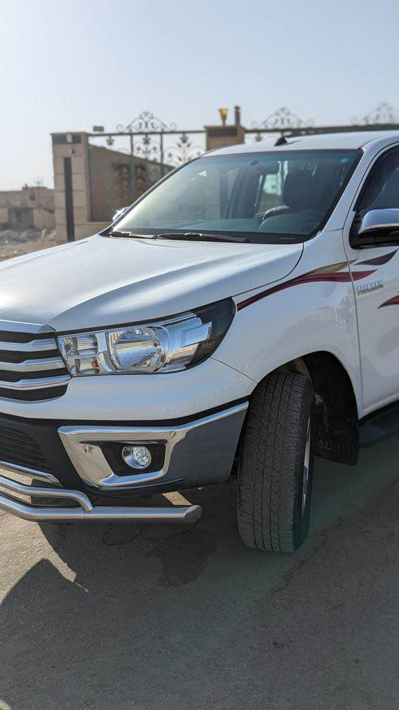 السلام عليكم 
هايلوكس فورويل بأسمي ماشيه ١٥٠ الف كيلو مكفولة ماعده بالجاملغ الخلفية جوه صبغ قليل مابيها اي نقص 

*********** كربلاء, العراق
