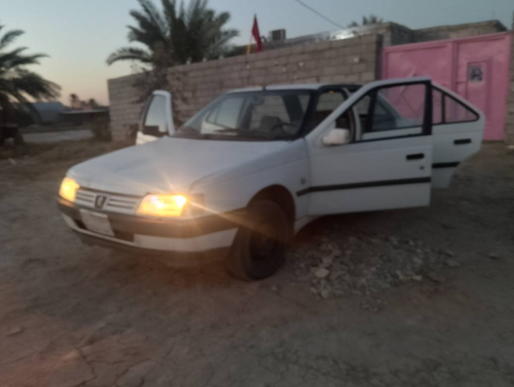 سلام عليكم بيجو راوئ كير مكينه حداديه خير من الله الكشر نضيف خياسات ما بيها السعر 26وبيها مجال حك الجيه *********** النجف, العراق
