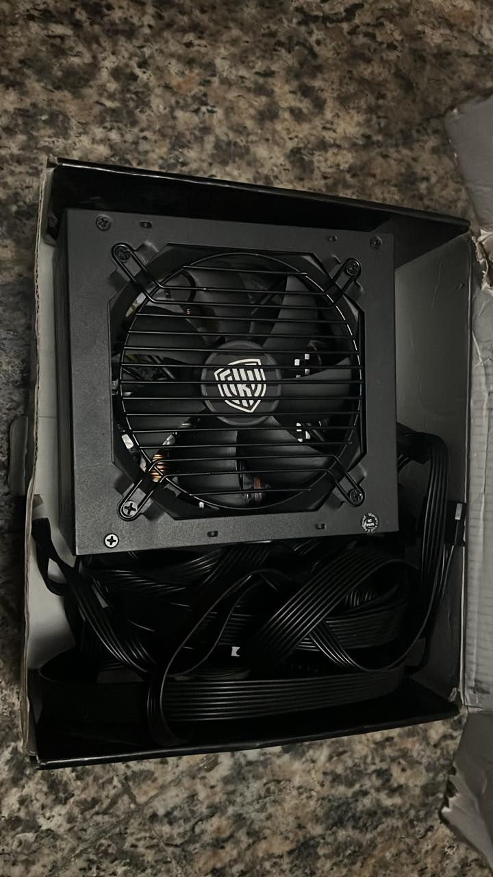 السلام عليكم
بور سبلاي ماركة ( KOLINK ) اخو الجديد اذا مو جديد السعر 40 واصل تواصل خاص او واتساب ***********
