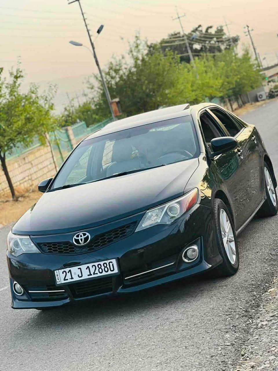 کامری شەش بستۆن قەپات مواسەفات
بەصمە ، ئاوێنە ڕادار و خەتی جادە , سڵاید 
کوشن جڵد و هیتەر ، دوو کوشن کارەبا، کامێرە
گێڕ و مەکینەی بەشەرتی هەموو شتێ 
سەیارەکە زۆر جوانە سارد و شوختی نییە 
شەش پارچەی هەیە بێ دەعم ، پشت و پێشی کەپسە. 
سەنەوی تا 2028
سعری ١٠٥ گەڵاو مەجال 
***********
*********** حلبجة, السليمانية
